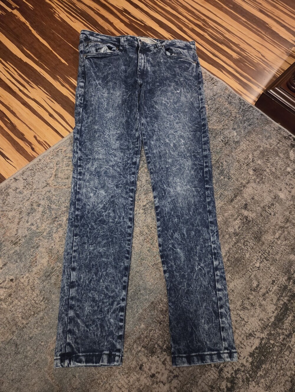 Akademiks Jeanius Acid Wash Slim Jeans Men’s 32x32 (Measures 36x31.5) Stretch